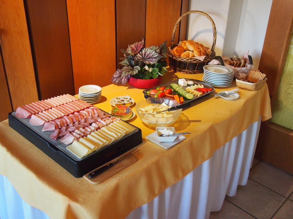 וויירג Hotel-Pension Stallinger מראה חיצוני תמונה
